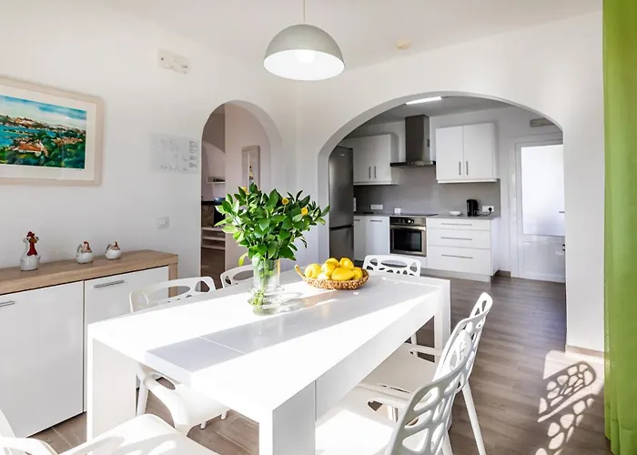 Caules Villa Son Bou